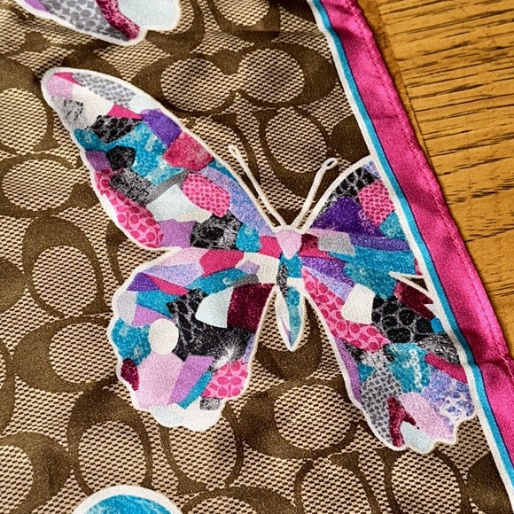 *EXTREMELY RARE* COACH Poppy Butterfly Silk Scarf - Picture 7 of 12